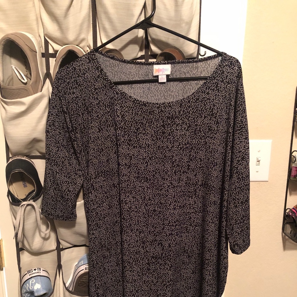 Large Black & White maxi material Irma